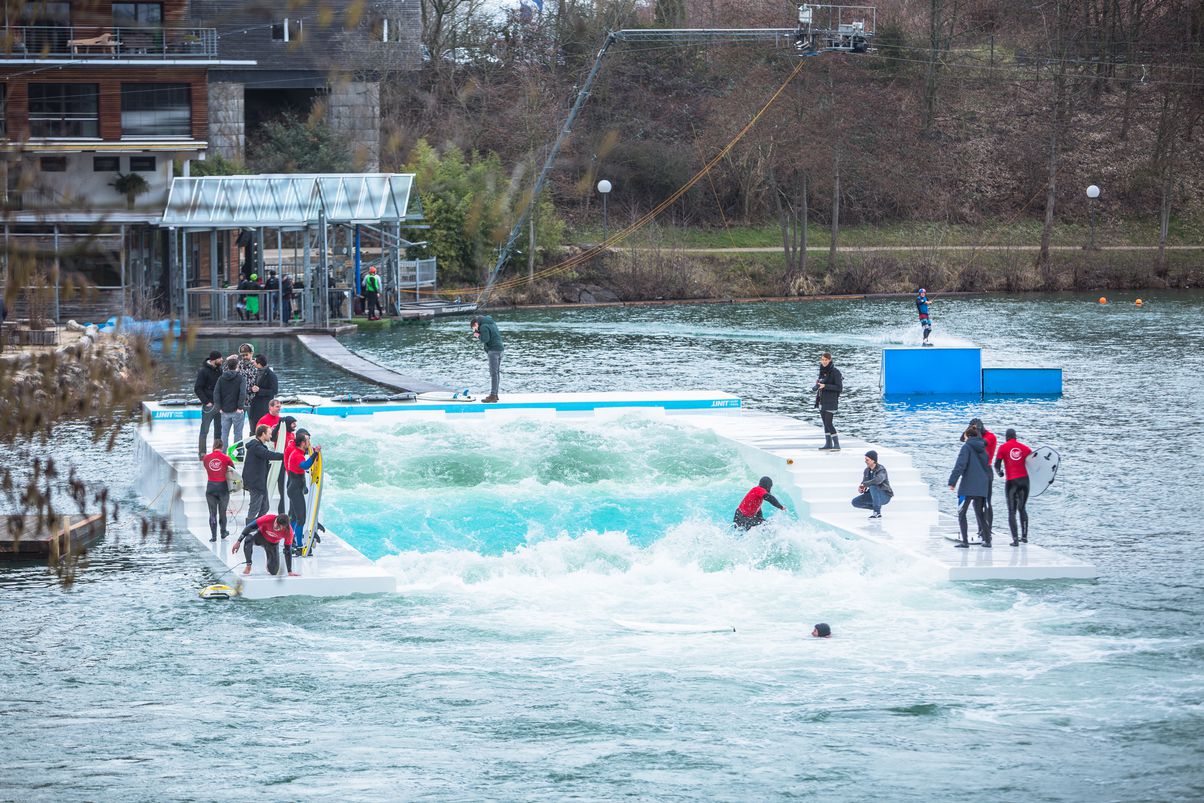 自然水域ならどこでも設置可能 移動式ウェイブプール The Unit Surf Pool がドイツで誕生 The Surf News サーフニュース 自然水域ならどこでも設置可能 移動式ウェイブプール The Unit Surf Pool がドイツで誕生 The Surf News サーフニュース