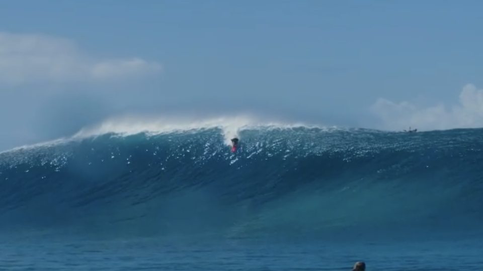 ハワイのアウターリーフで大怪我をしたカメラマンが語った恐怖体験とは The Surf News サーフニュース