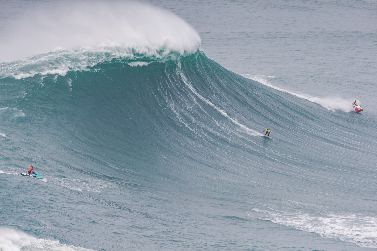 今季二度目の『The TUDOR Nazaré Tow Surfing Challenge』はルーカス 