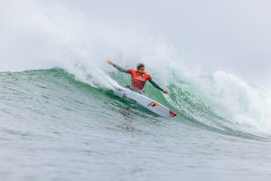 五十嵐カノアがデモンストレーションを披露。静波サーフスタジアム